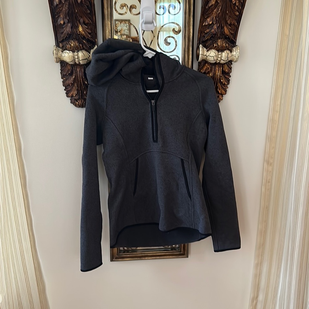 Lululemon 1/4 zip hooded gray pullover xs